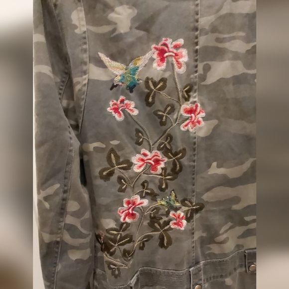 Groggy embroidered camo coat - Picture 11 of 11
